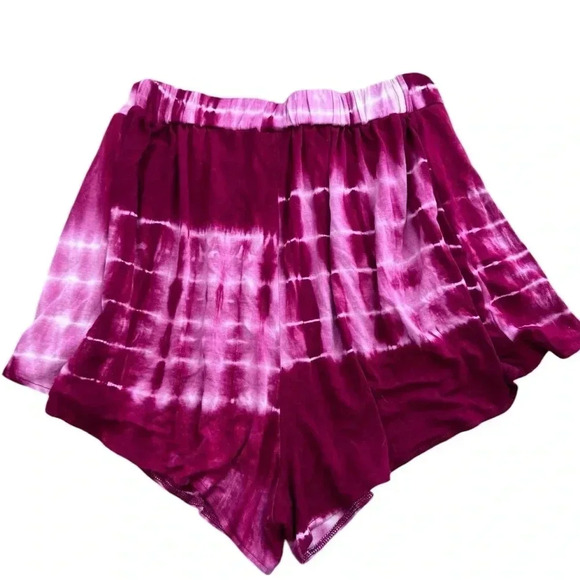 Tiger Mist Tie-Dye boho Off the should crop top and short set. Size small/medium - Picture 11 of 14